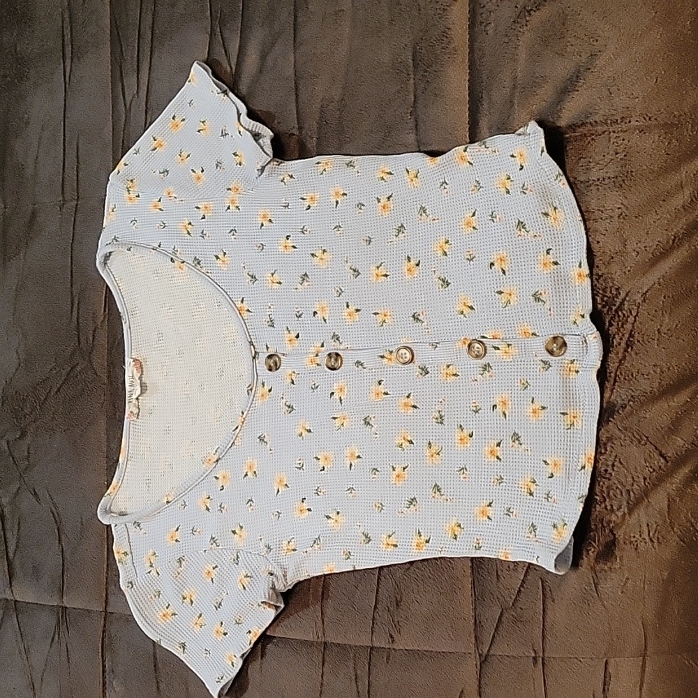 Pink rose juniors medium crop shirt